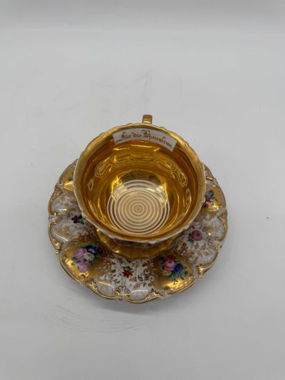 Porcelain cup and saucer in the Chinese style
Porcelain...