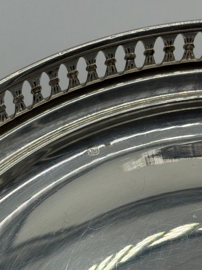800 silver two-tier dumb waiter, circa 1950-1970
Solid...