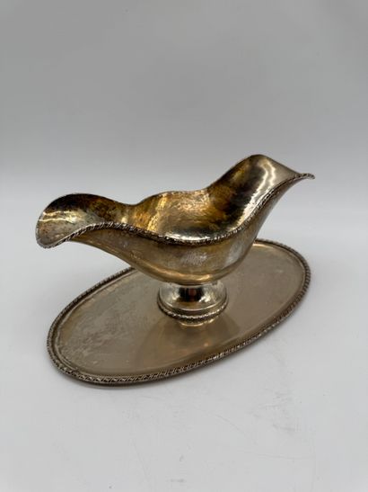 Sauce boat with silver 800 tray
Sauce boat...