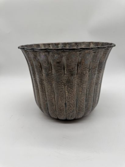 Hammered copper planter Rame lavorato a mano...