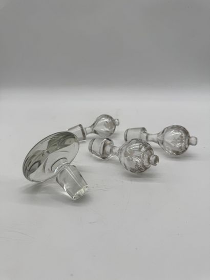 Set of 4 crystal stoppers
Set of four cut...