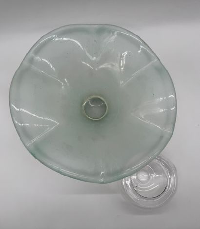 Set comprising a fruit bowl and a glass pocket...