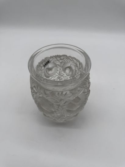Lalique France Sparrow crystal vase
Transparent...