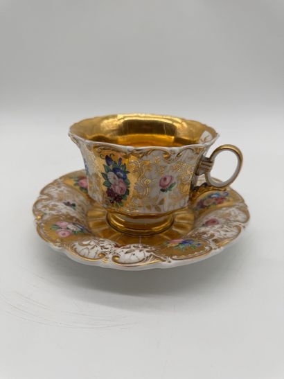 Porcelain cup and saucer in the Chinese style
Porcelain...