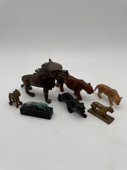 Set of animal figurines Bronze, brass, wood...