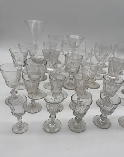Set of crystal glasses Mismatched set
Set...