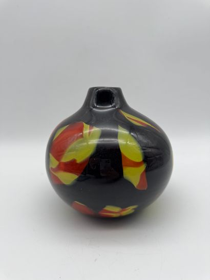 Hand-blown glass vase - Polychrome decoration
Hand-blown...