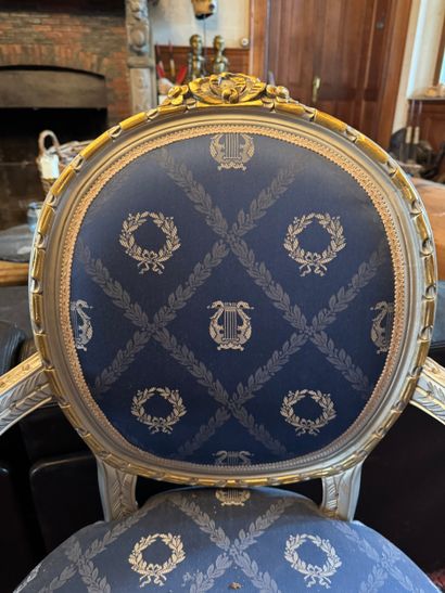 Bergère de style Louis XVI (XX siècle)
Bergère...