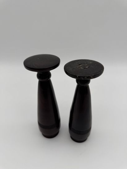 Pair of small vases in turned wood
Two turned...