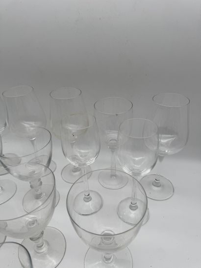 Set of 20 crystal glasses - Mismatched set
A...