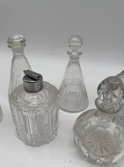 Set of 6 cut-glass perfume bottles
Set of...
