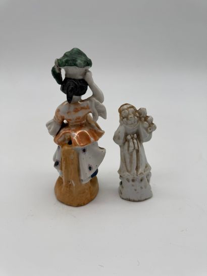 Set of two German porcelain figures
Set comprising...