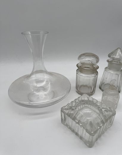 Set of 5 glass pieces including decanter...