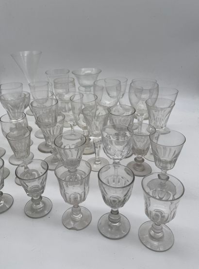 Set of crystal glasses Mismatched set
Set...