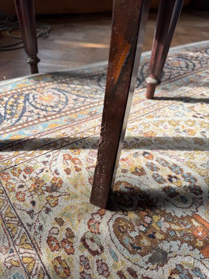 Suite de quatre chaises de style Louis-Philippe...