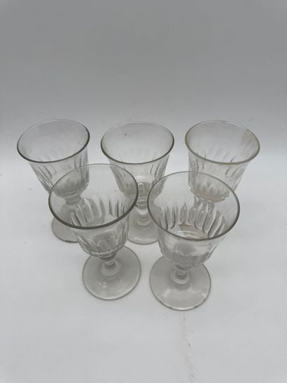 Suite of 5 crystal water glasses Tulipe model...