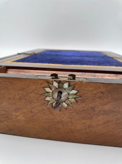 Travel writing case - 19th century
Wooden...