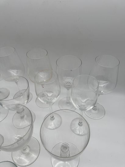 Set of 20 crystal glasses - Mismatched set
A...