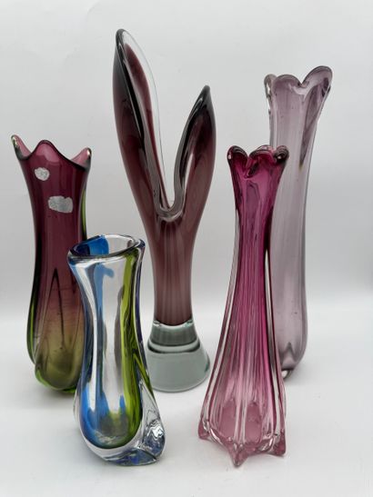 Set of 5 glass vases, in the Val Saint-Lambert...