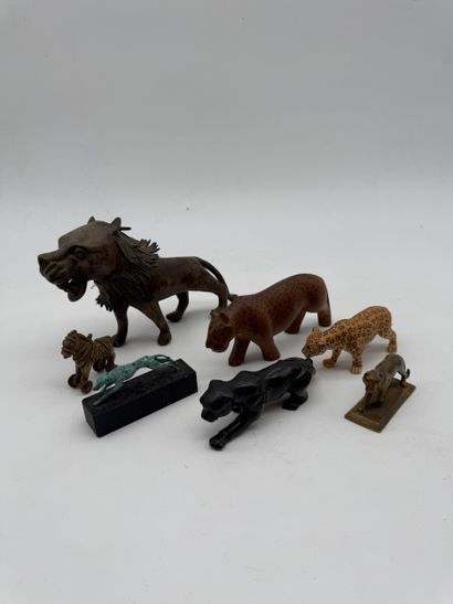 Set of animal figurines Bronze, brass, wood...