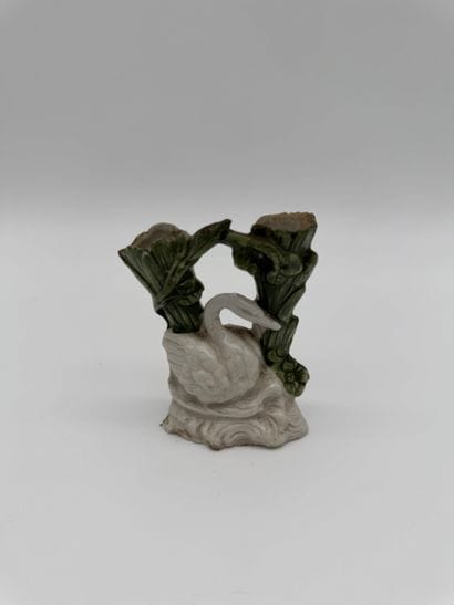 Small figurative cookie swan vase (20th century)
Double-horned...