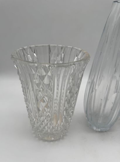 Set of 3 cut-crystal vases in the Val Saint-Lambert...