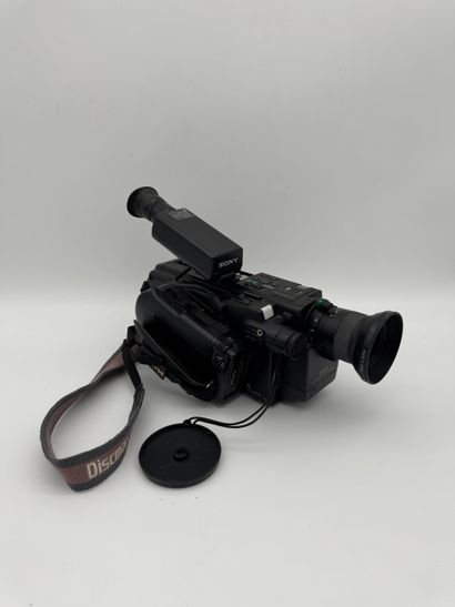 Sony - Handycam Video8 camcorder
Black plastic...