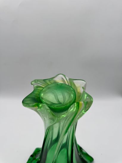 Murano (XX century) Green blown glass vase
Green...
