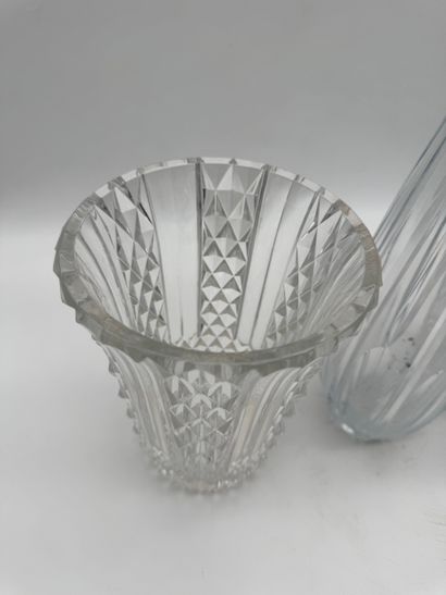 Set of 3 cut-crystal vases in the Val Saint-Lambert...