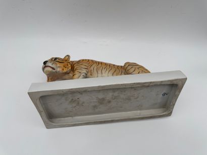 Ceramic tiger - Animal sculpture - XX century
Ceramic...
