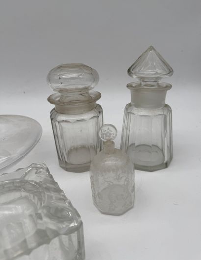 Set of 5 glass pieces including decanter...