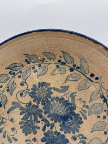 Ceramic dish - Blue floral design
Ceramic...