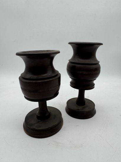 Pair of footed bowls - Turned wood
Pair of...