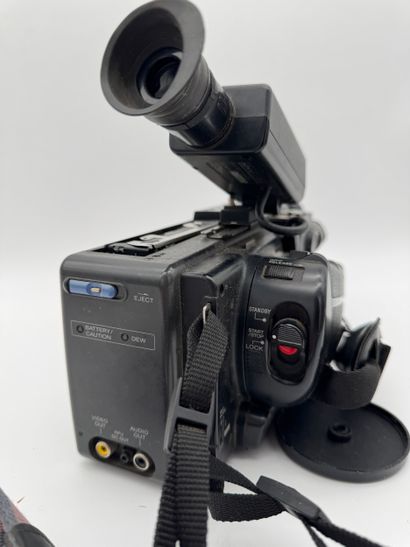 Sony - Handycam Video8 camcorder
Black plastic...