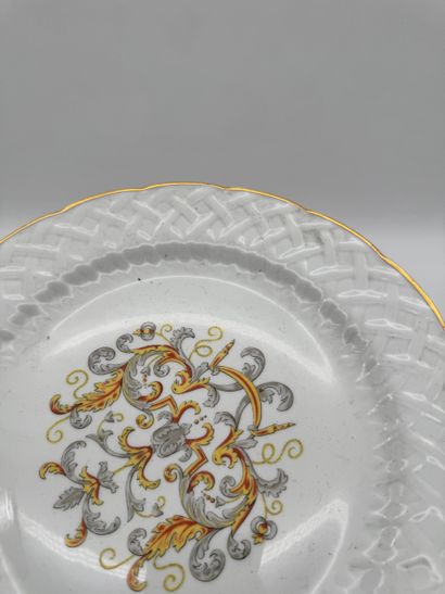L. Bernardaud & Cie (Limoges) - Louis XIII...