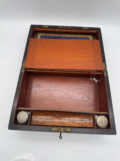 Travel writing case - 19th century
Wooden...