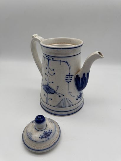 Sarreguemines - Porcelain coffee pot
White...