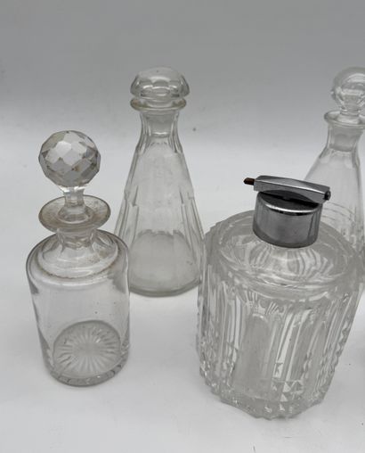 Set of 6 cut-glass perfume bottles
Set of...