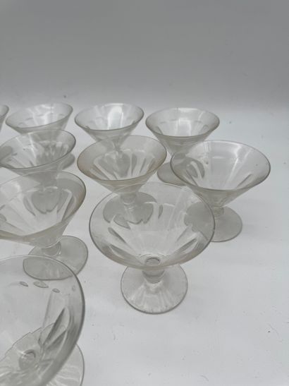 Suite of 15 crystal champagne glasses Rex...