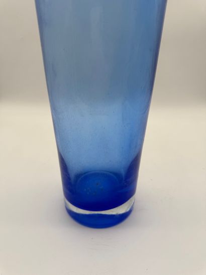 Blue crystal vase
Large cylindrical vase...