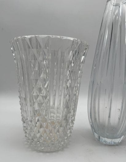 Set of 3 cut-crystal vases in the Val Saint-Lambert...