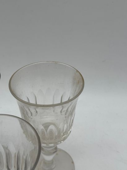 Suite of 5 crystal water glasses Tulipe model...