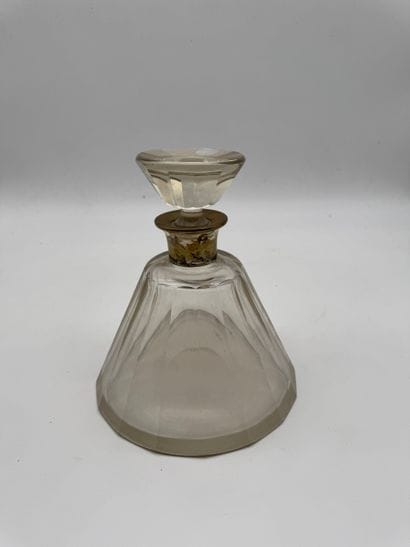 Carafe in cut crystal
Flared carafe in cut...