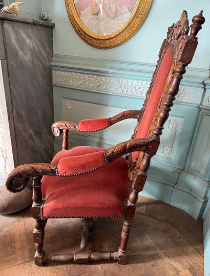 Fauteuil de style Louis XIII (XXe siècle)
En...