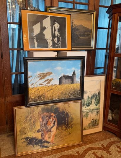 Lot of 5 framed pieces Various techniques
This...