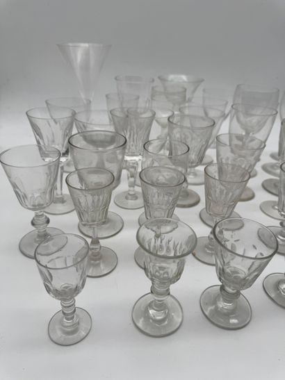 Set of crystal glasses Mismatched set
Set...