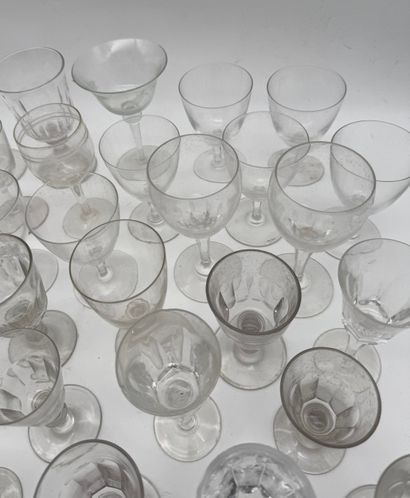 Set of crystal glasses Mismatched set
Set...