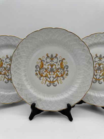 L. Bernardaud & Cie (Limoges) - Louis XIII...