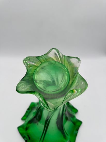 Murano (XX century) Green blown glass vase
Green...