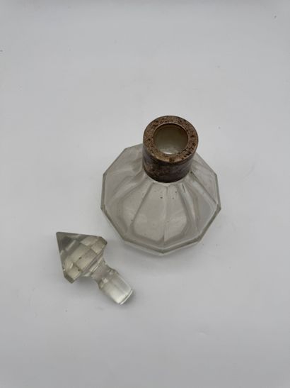 Cut crystal spirit decanter, 800 thousandths...